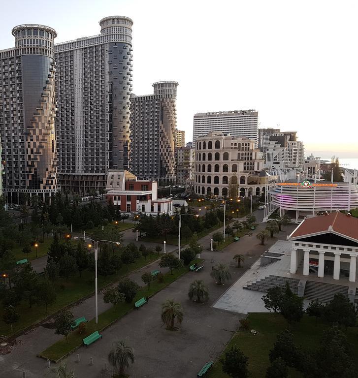 Apartment Orbi Sea Tower David Batumi Exterior photo